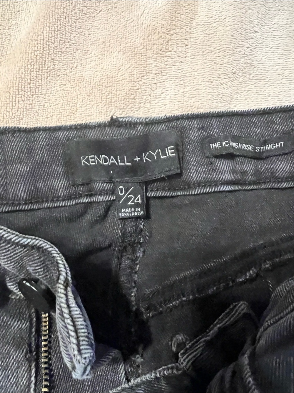 Kendall & Kylie Distressed Black Jeans - Picture 4 of 5